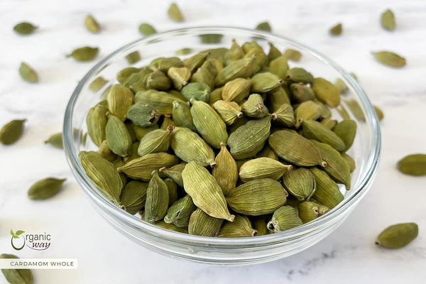 Green Cardamom Whole Pods, Hari Elaichi (Elettaria cardamomum) - Kosher & USDA Certified | Vegan, Non-GMO & Gluten Free | Resealable Bag | Adds Flavour | 100% Raw from India